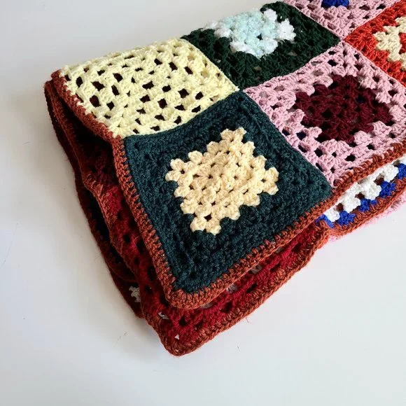 Granny square multicolored throw blanket Afghan. - Picture 5 of 11